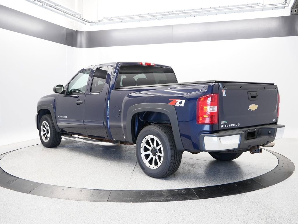 Thumbnail: 2011 Chevrolet Silverado 1500 - 3