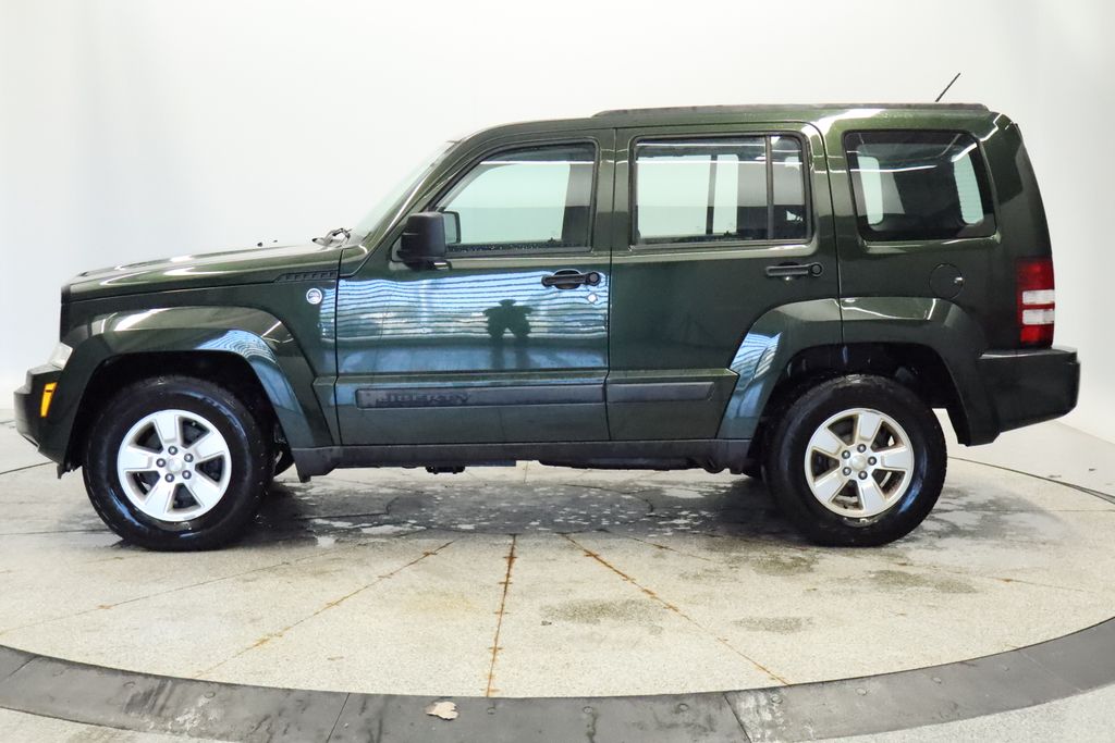 Thumbnail: 2012 Jeep Liberty - 2