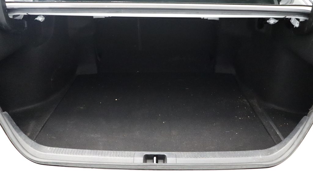 Thumbnail: 2020 Toyota Camry - 15