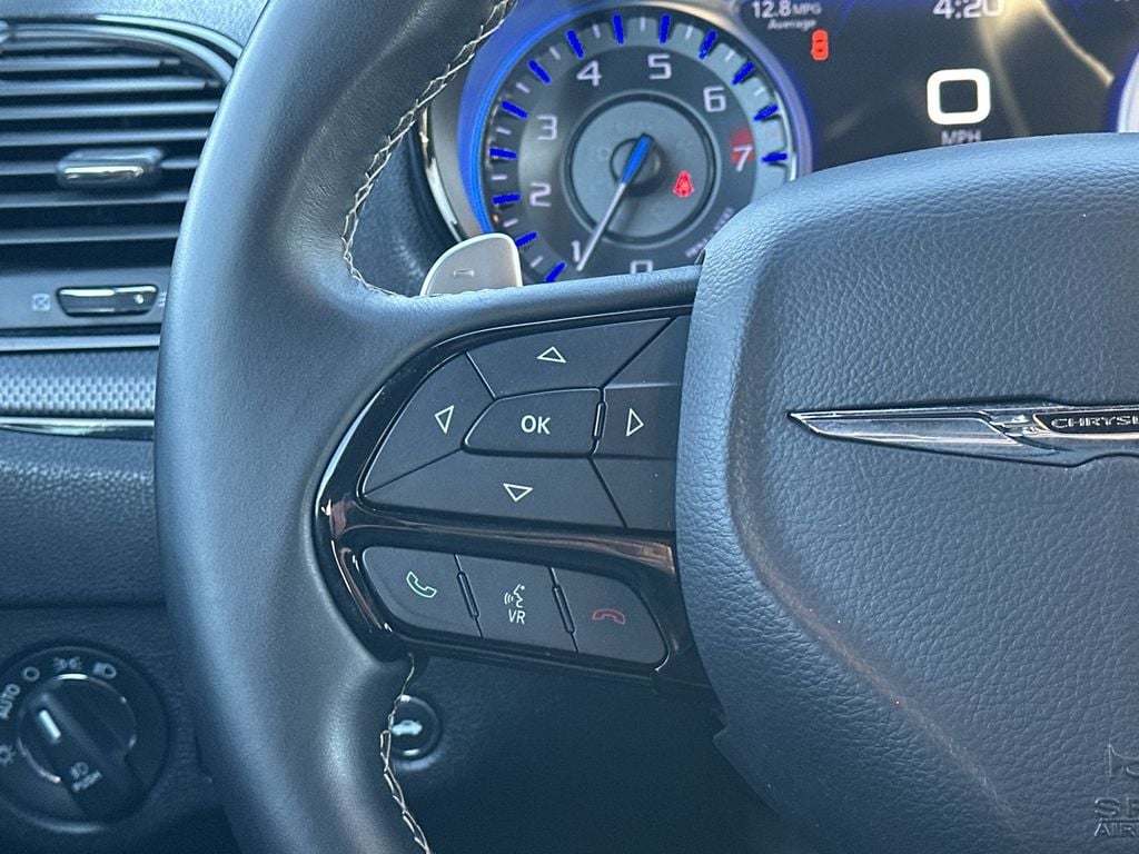 Thumbnail: 2016 Chrysler 300 - 8