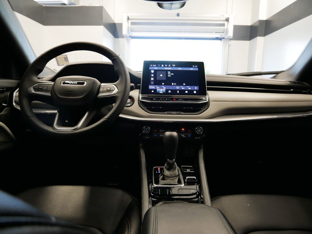 Thumbnail: 2024 Jeep Compass - 27