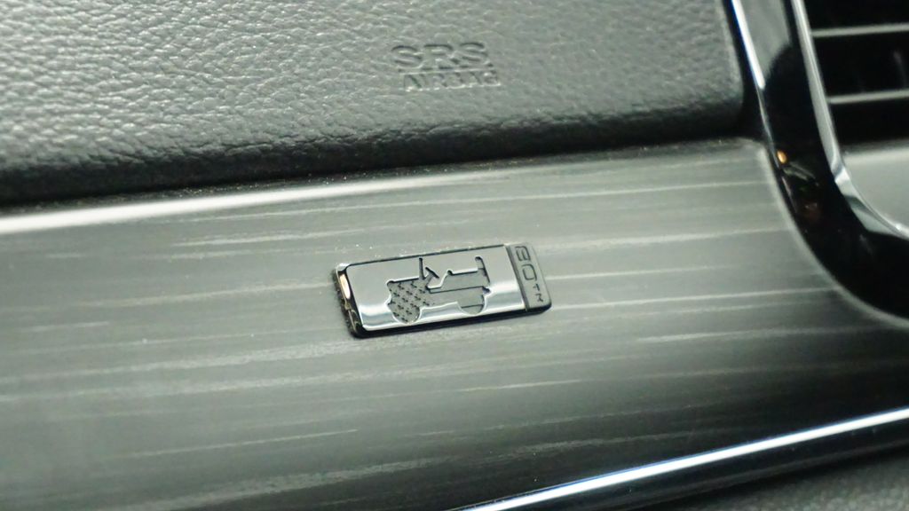 Thumbnail: 2021 Jeep Grand Cherokee - 31