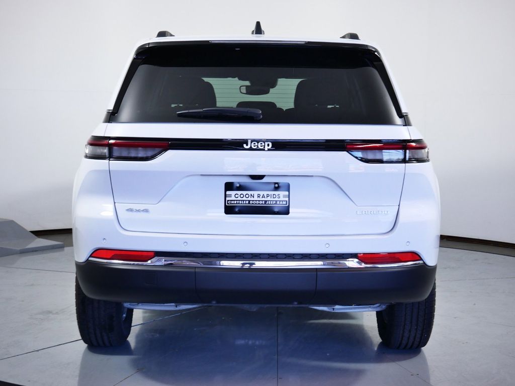 Thumbnail: 2024 Jeep Grand Cherokee - 12