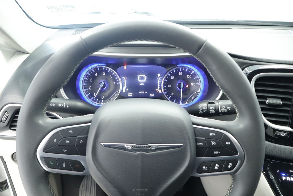Thumbnail: 2023 Chrysler Pacifica - 30