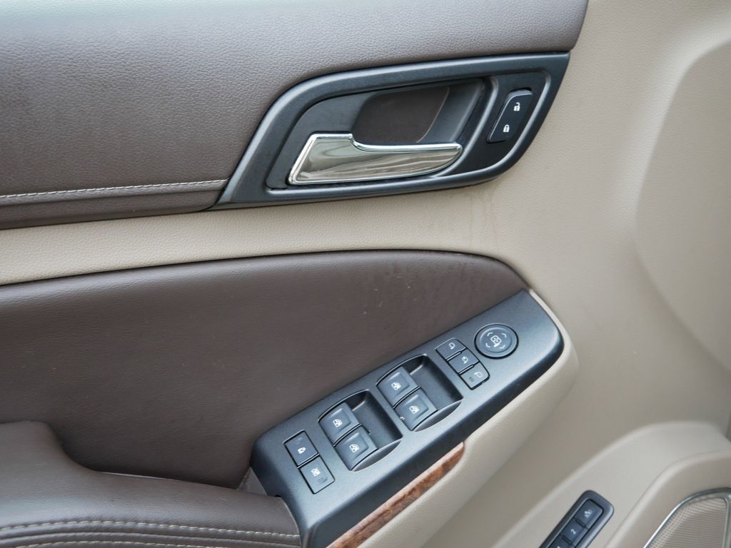 Thumbnail: 2016 Chevrolet Tahoe - 19