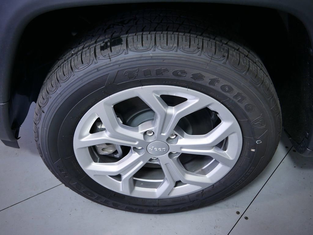 Thumbnail: 2024 Jeep Compass - 21