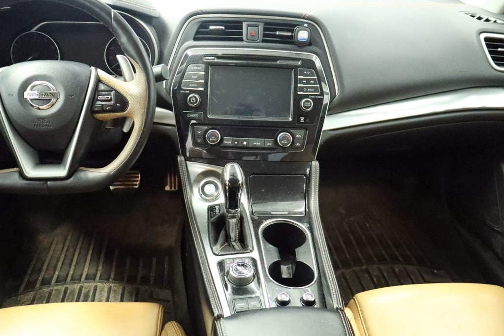 Thumbnail: 2016 Nissan Maxima - 20