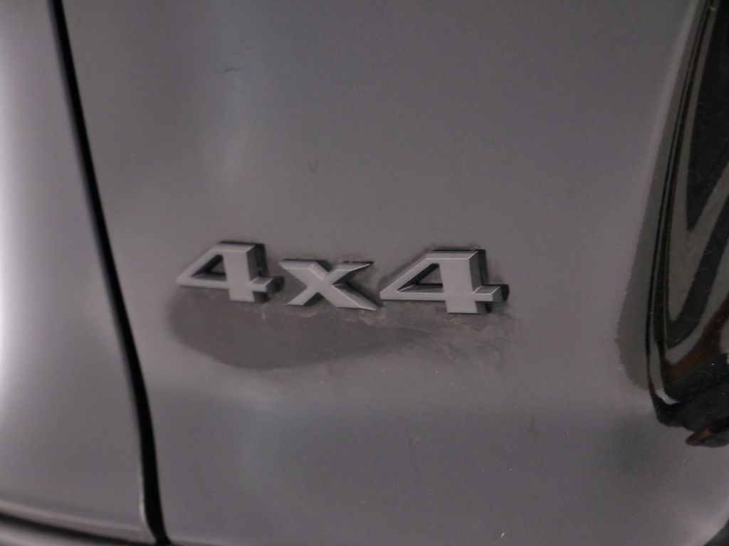 Thumbnail: 2022 Jeep Cherokee - 23