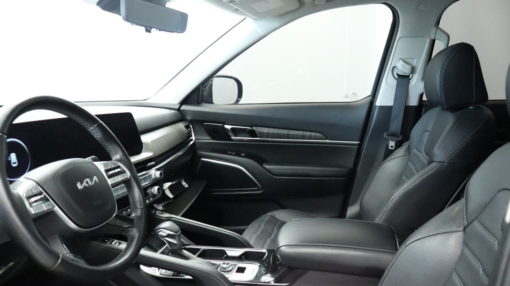 Thumbnail: 2023 Kia Telluride - 30