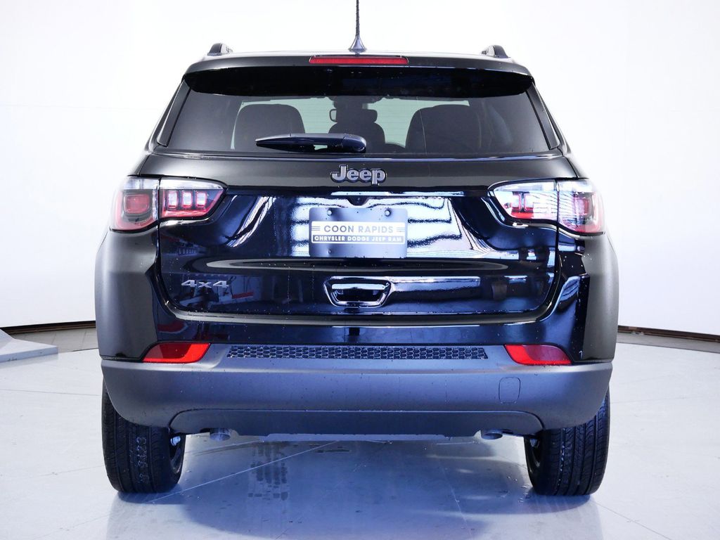 Thumbnail: 2024 Jeep Compass - 9