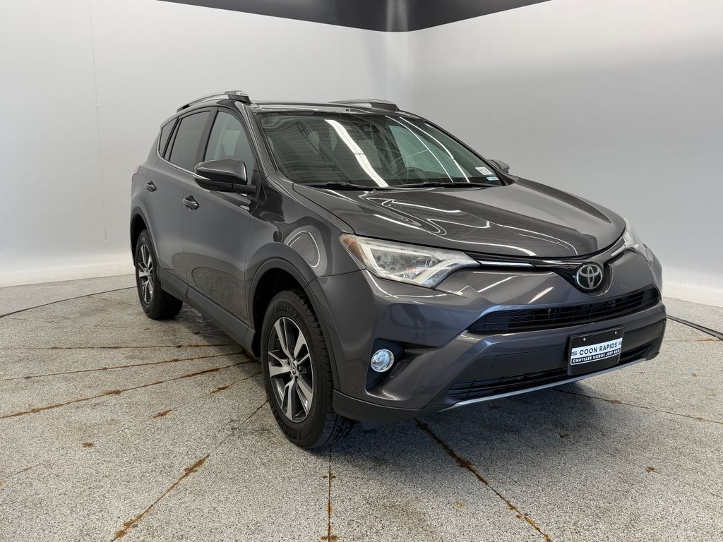 Thumbnail: 2017 Toyota RAV4 - 3