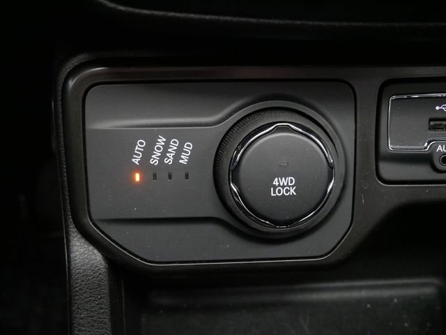 Thumbnail: 2023 Jeep Renegade - 37