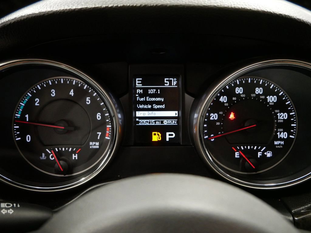 2012 Jeep Grand Cherokee Laredo 28