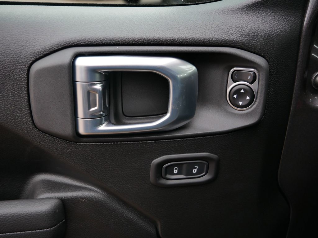 Thumbnail: 2026 Jeep Wrangler - 6