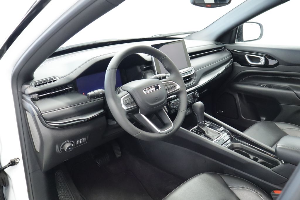 Thumbnail: 2024 Jeep Compass - 28