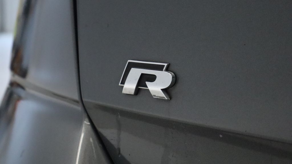 Thumbnail: 2019 Volkswagen Golf - 14