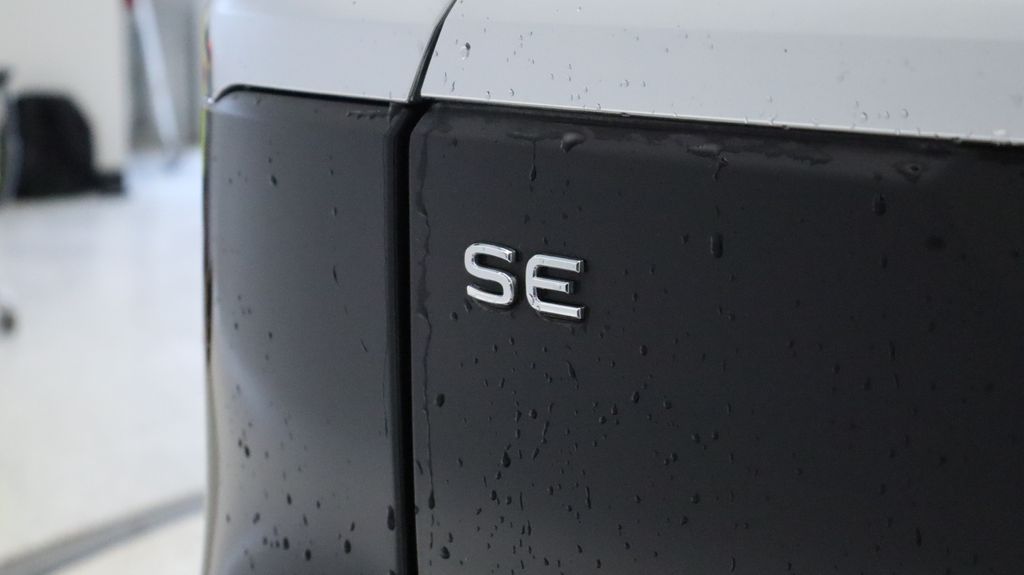 Thumbnail: 2022 Volkswagen Atlas - 16