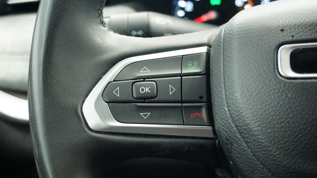 Thumbnail: 2023 Jeep Compass - 32