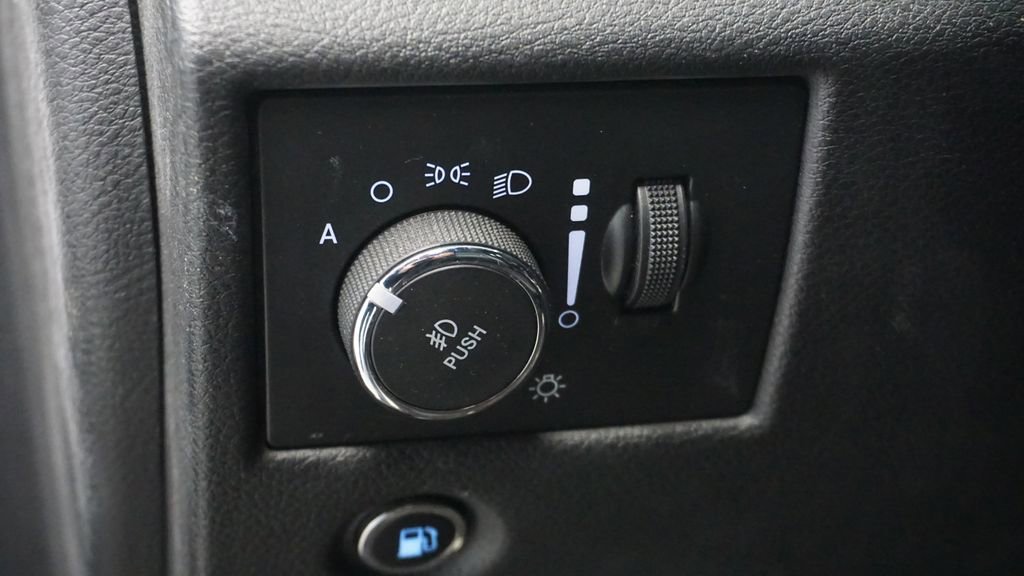 Thumbnail: 2017 Jeep Grand Cherokee - 30