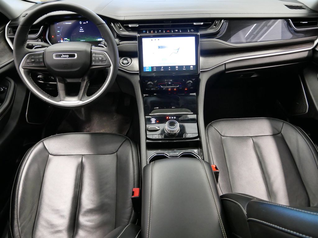 Thumbnail: 2022 Jeep Grand Cherokee - 27