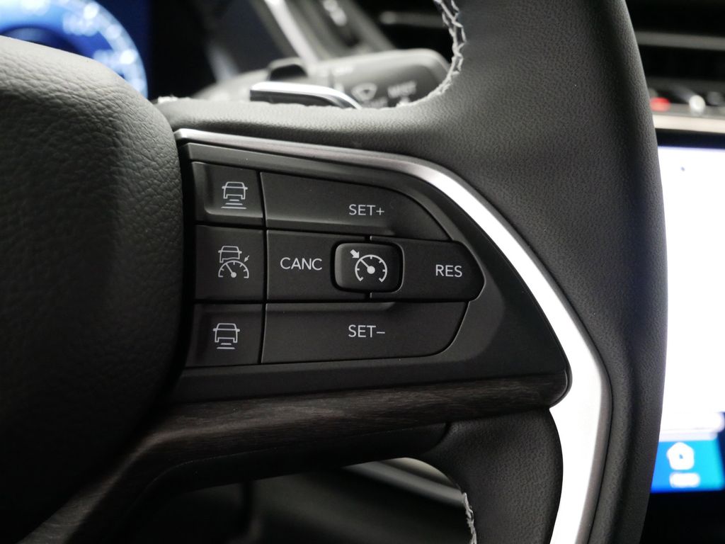 Thumbnail: 2025 Jeep Grand Cherokee - 25