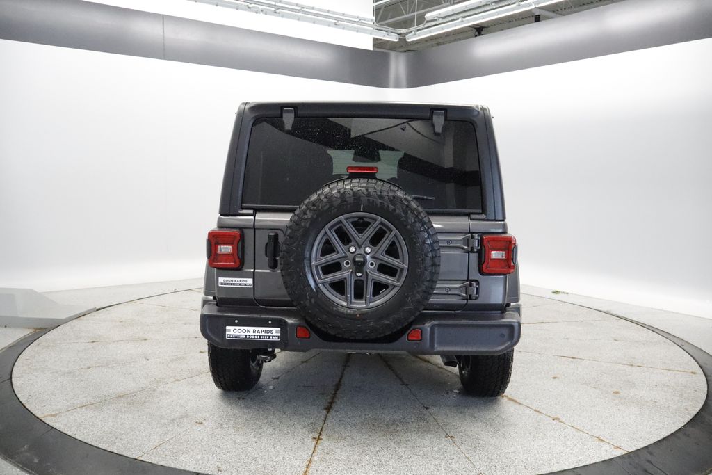 Thumbnail: 2026 Jeep Wrangler - 4