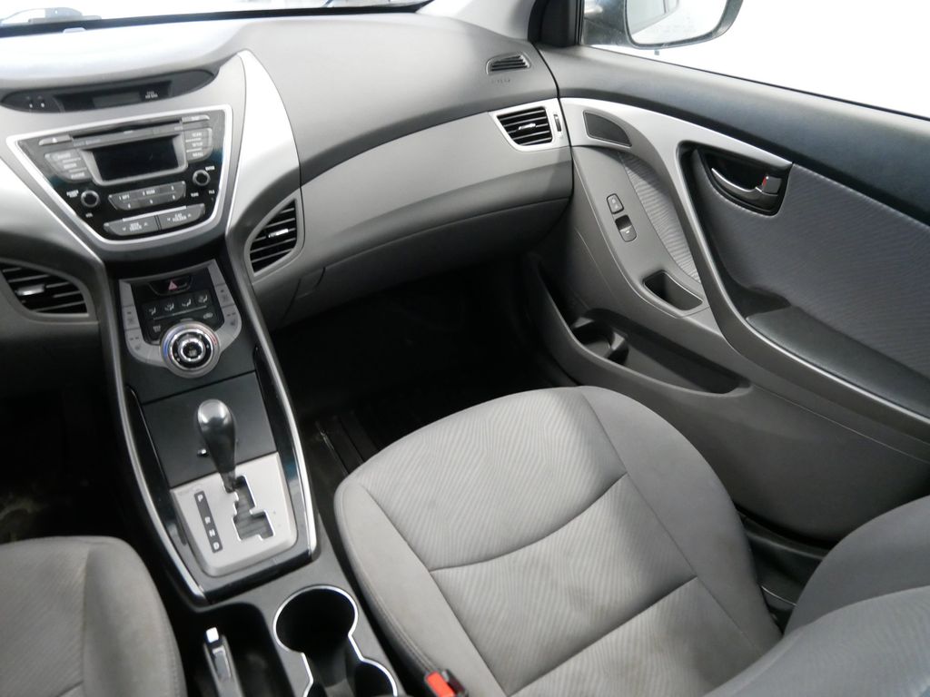 Thumbnail: 2013 Hyundai Elantra - 26