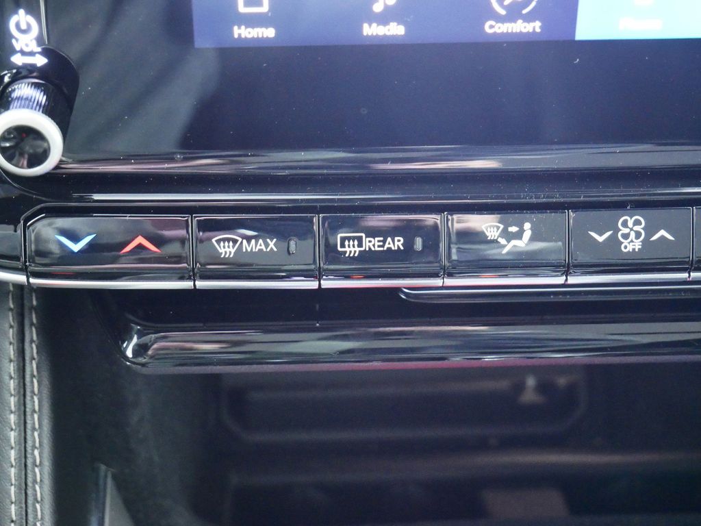 Thumbnail: 2024 Jeep Wagoneer - 47