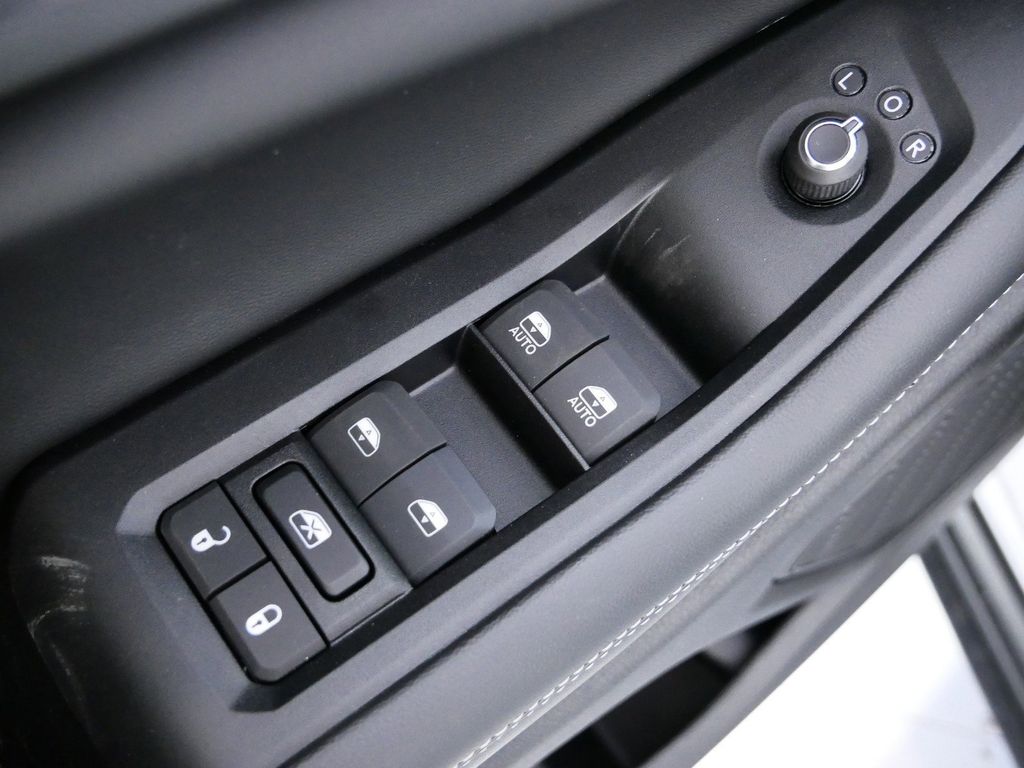 Thumbnail: 2024 Jeep Grand Cherokee - 36