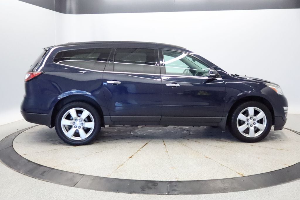 Thumbnail: 2017 Chevrolet Traverse - 6