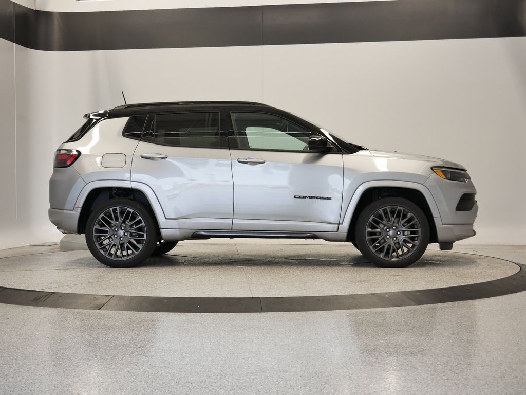 Thumbnail: 2022 Jeep Compass - 8