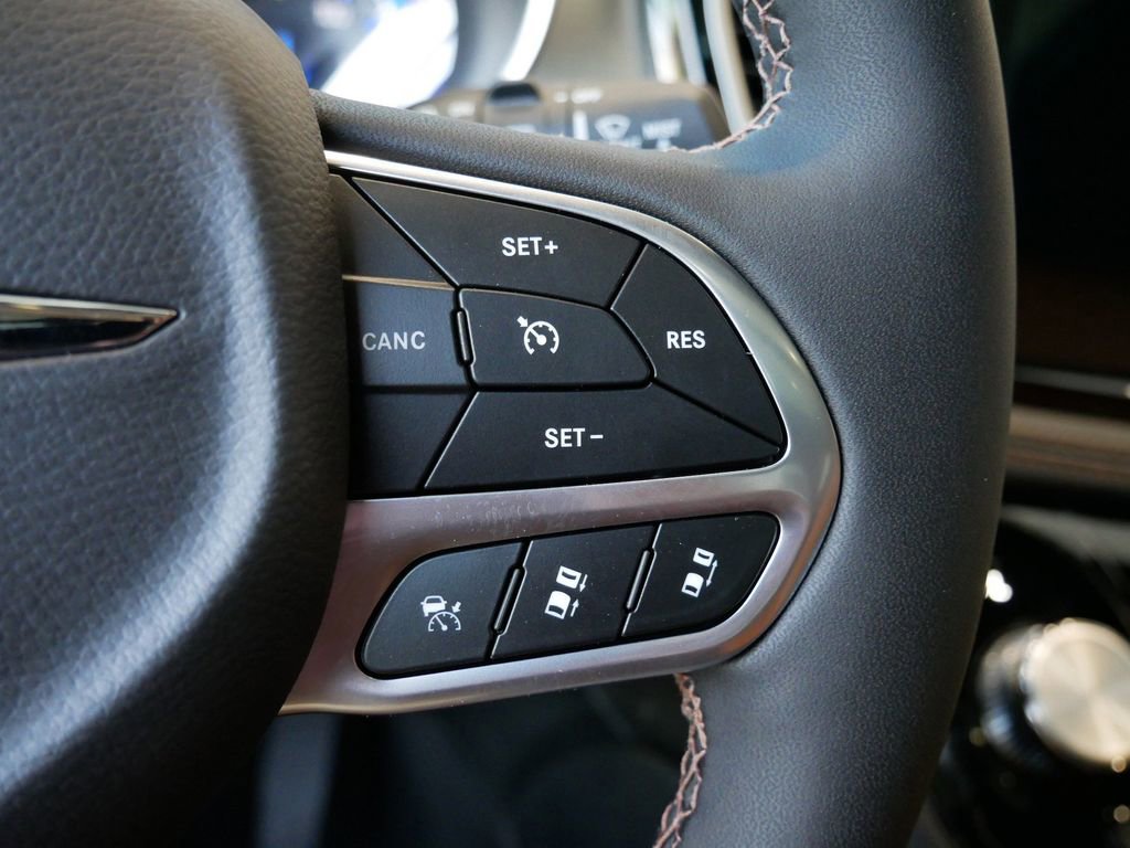 Thumbnail: 2026 Chrysler Pacifica - 40