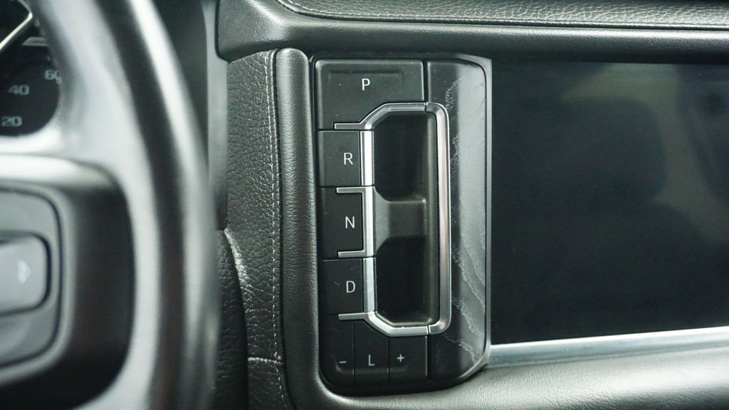 Thumbnail: 2021 GMC Yukon - 34