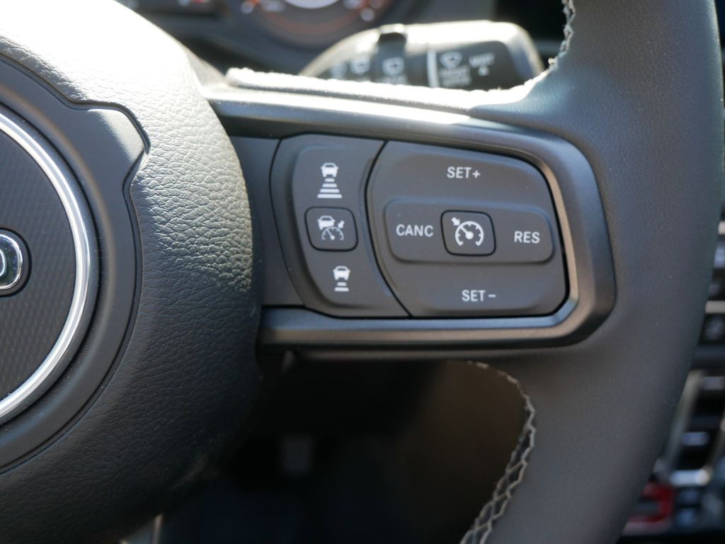 Thumbnail: 2025 Jeep Wrangler - 46