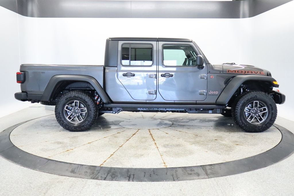 Thumbnail: 2026 Jeep Gladiator - 7