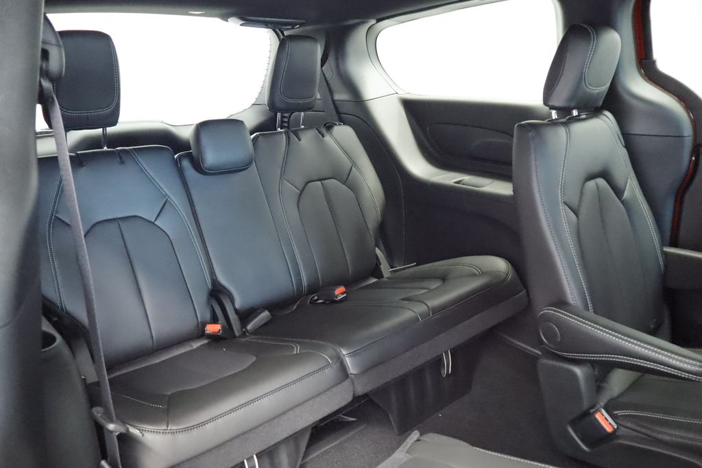 Thumbnail: 2026 Chrysler Pacifica - 15
