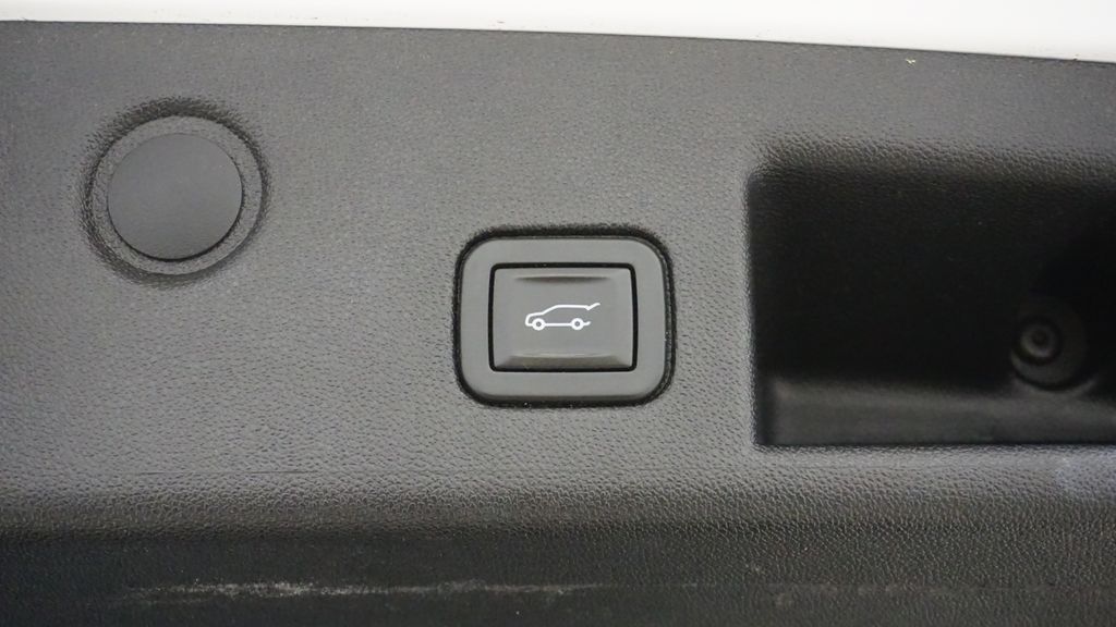 Thumbnail: 2019 Chevrolet Equinox - 19