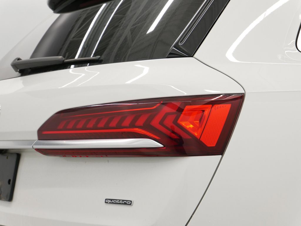 Thumbnail: 2020 Audi Q7 - 19