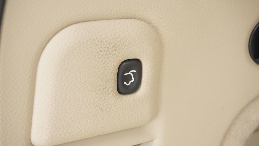 Thumbnail: 2016 Jeep Grand Cherokee - 26