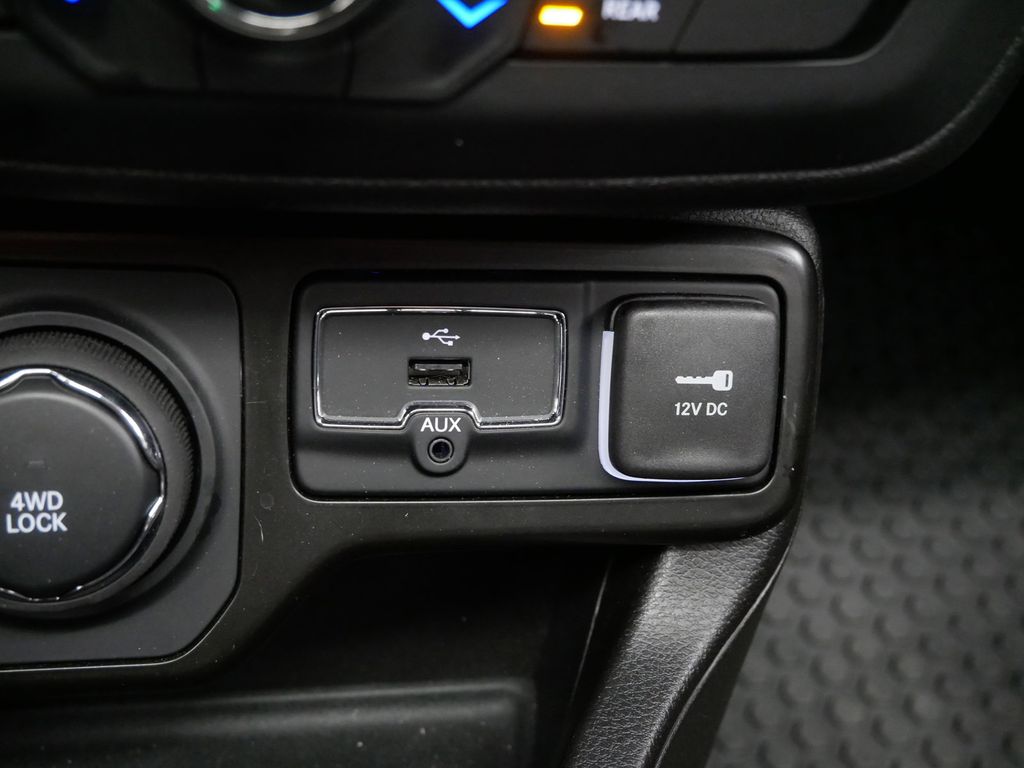 Thumbnail: 2023 Jeep Renegade - 37