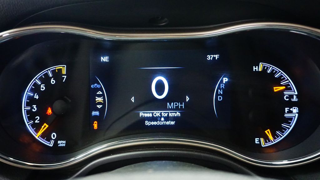 Thumbnail: 2017 Jeep Grand Cherokee - 36