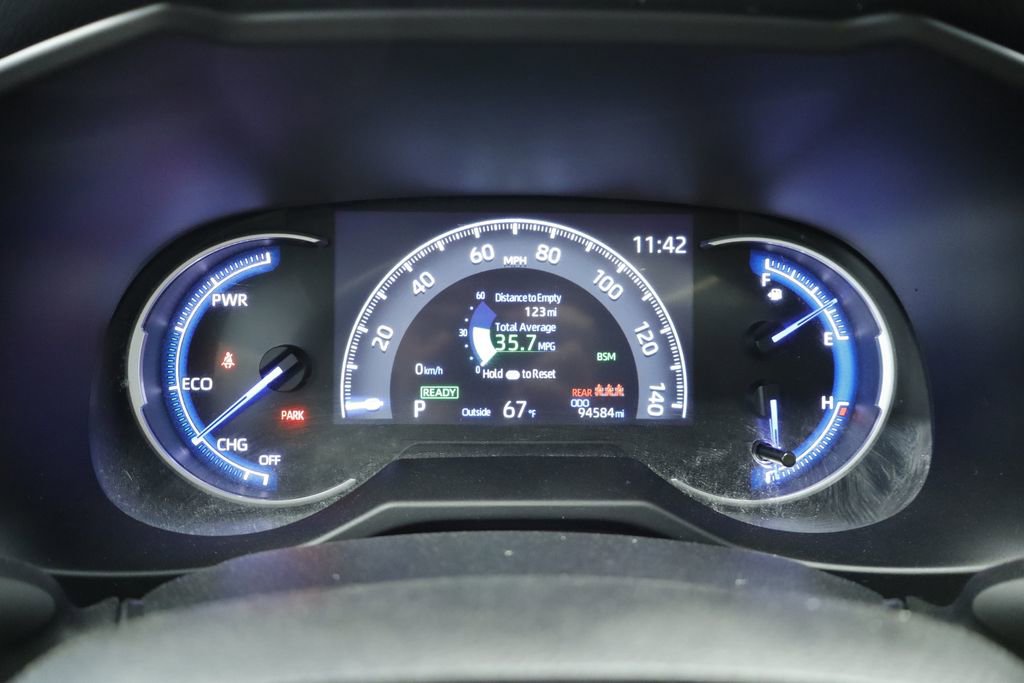 Thumbnail: 2023 Toyota RAV4 - 32
