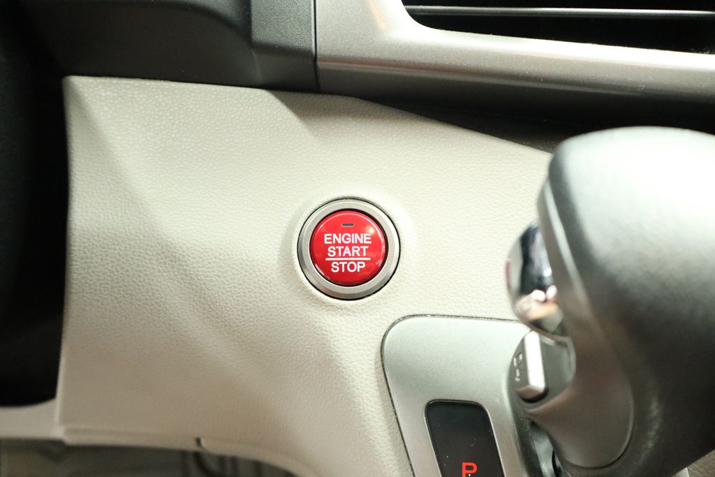 Thumbnail: 2015 Honda Odyssey - 32