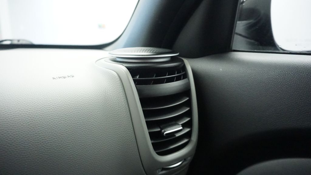 Thumbnail: 2018 Kia Soul - 37