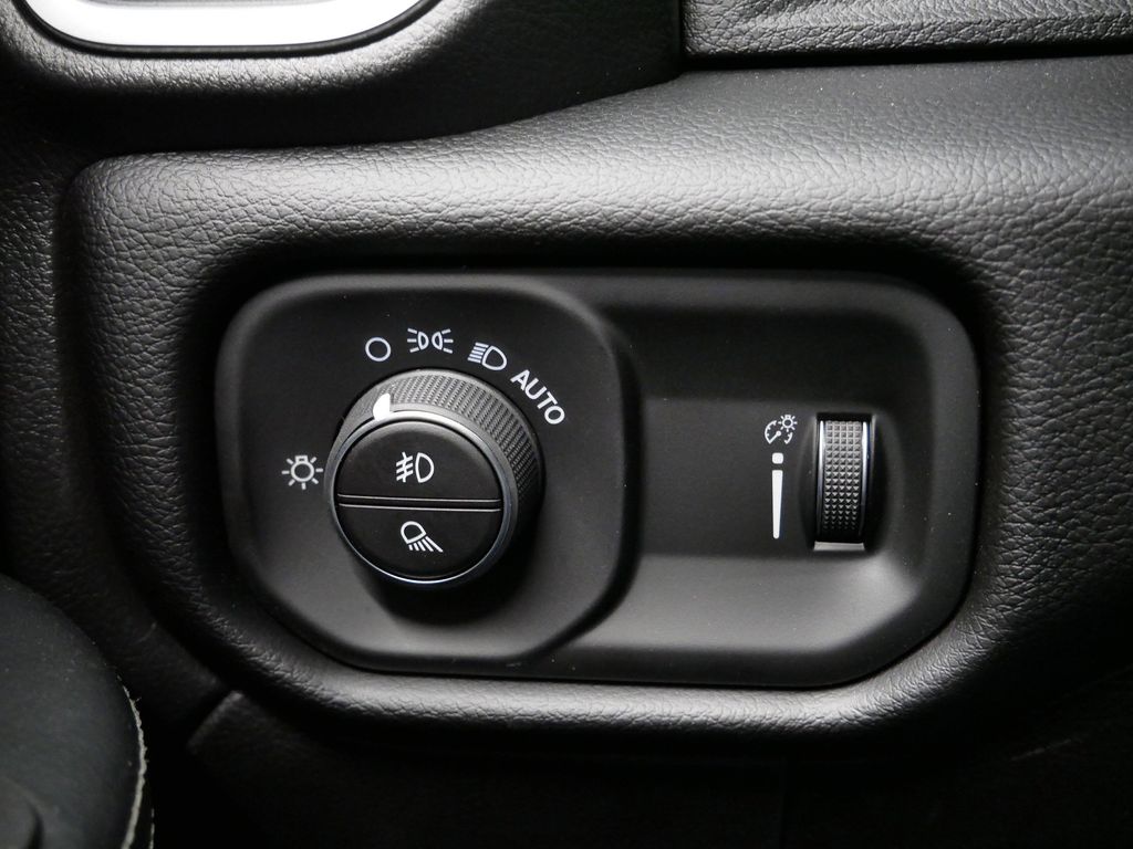 Thumbnail: 2026 RAM 3500 - 21