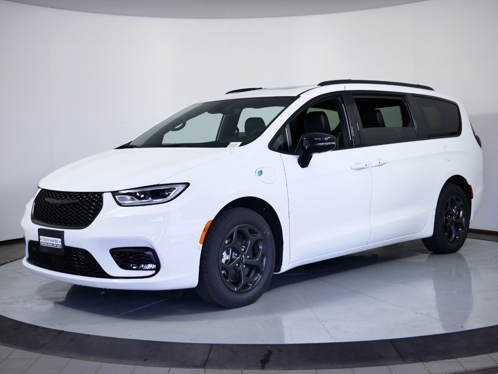 2024 Chrysler Pacifica Hybrid Select -
                Coon Rapids, MN
