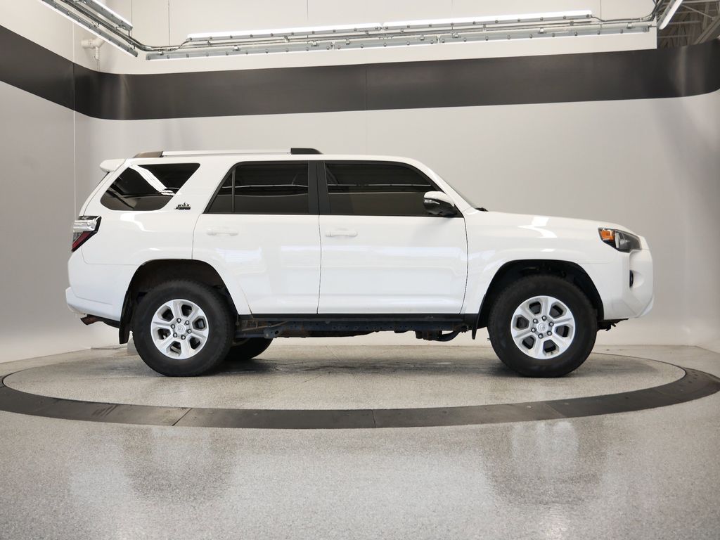 Thumbnail: 2020 Toyota 4Runner - 7