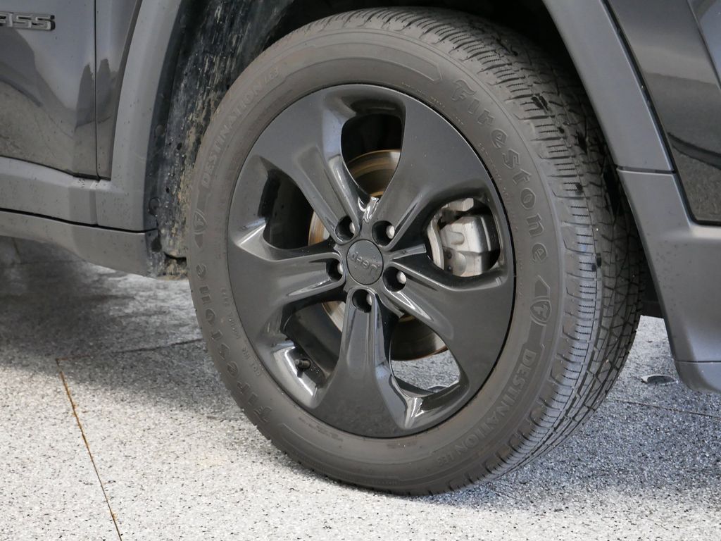 Thumbnail: 2020 Jeep Compass - 17