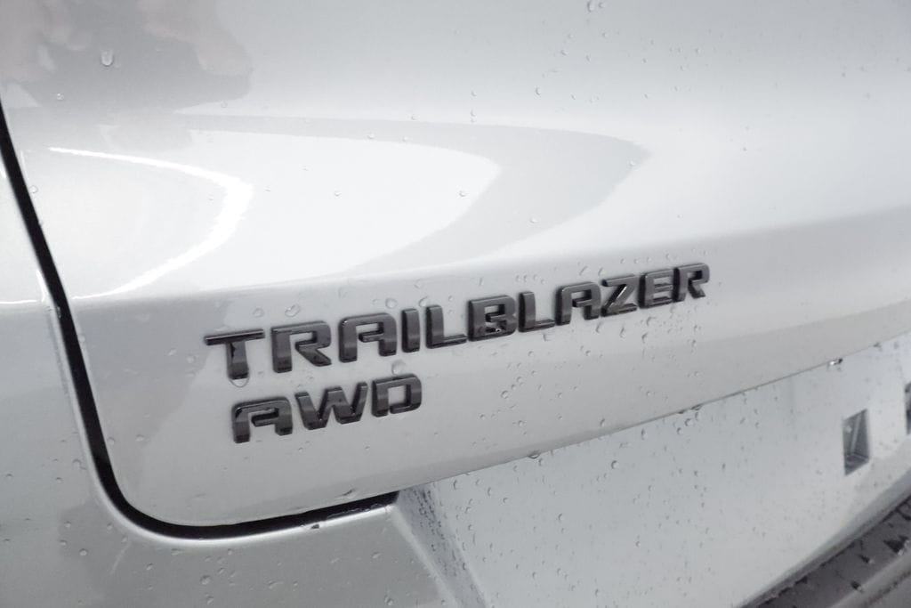 Thumbnail: 2023 Chevrolet TrailBlazer - 20