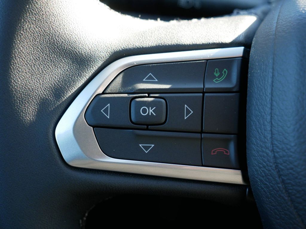 Thumbnail: 2025 Jeep Compass - 38